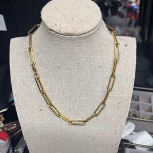 Elegant Gold Chain Necklace